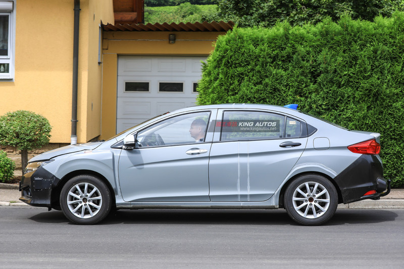 《Insight Hybrid》可望回歸?《Honda》謎樣偽裝車現身測試中 《Insight Hybrid》可望回歸?《Honda》謎樣偽裝車現身測試中
