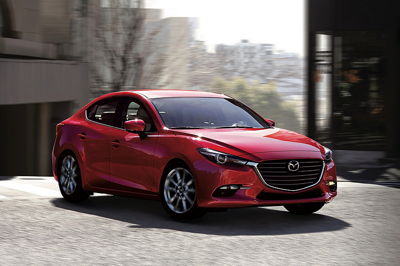 車系重新編成 導入i-ACTIVSENSE安全科技 2018年式《Mazda3》73.9萬起展開接單 車系重新編成 導入i-ACTIVSENSE安全科技 2018年式《Mazda3》73.9萬起展開接單