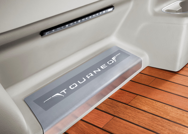 陸上商務艙《Ford Tourneo》中國市場途睿歐車系新旗艦登場 陸上商務艙《Ford Tourneo》中國市場途睿歐車系新旗艦登場
