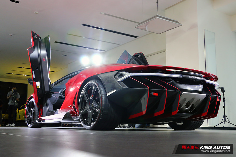 全球20分之1的億元瑰寶 《Lamborghini Centenario》抵臺亮相 全球20分之1的億元瑰寶 《Lamborghini Centenario》抵臺亮相