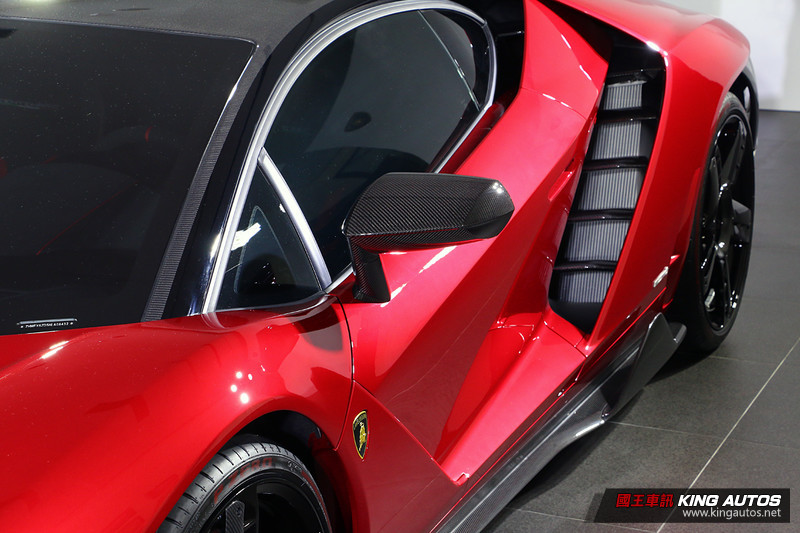 全球20分之1的億元瑰寶 《Lamborghini Centenario》抵臺亮相 全球20分之1的億元瑰寶 《Lamborghini Centenario》抵臺亮相