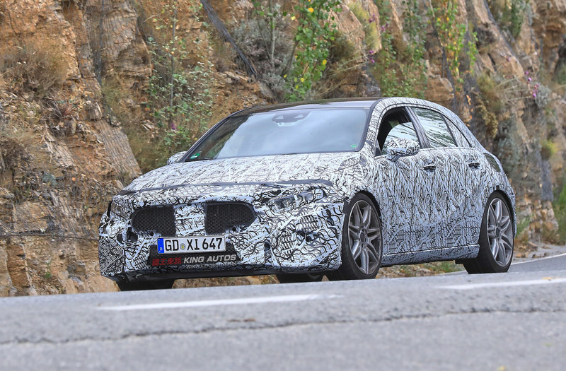 新世代《Mercedes-AMG A 45》偽裝現蹤 最大馬力至少400匹起跳 新世代《Mercedes-AMG A 45》偽裝現蹤 最大馬力至少400匹起跳