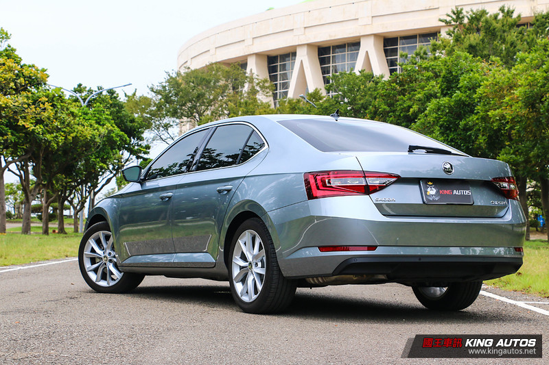 【Why Buy?】《Škoda Superb 2.0 TDI》值得購買的理由? 【Why Buy?】《Škoda Superb 2.0 TDI》值得購買的理由?