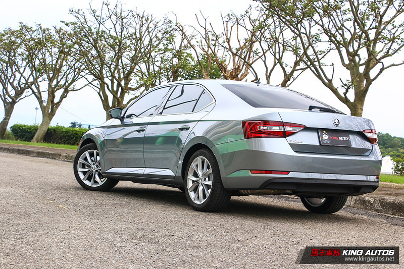 【Why Buy?】《Škoda Superb 2.0 TDI》值得購買的理由? 【Why Buy?】《Škoda Superb 2.0 TDI》值得購買的理由?