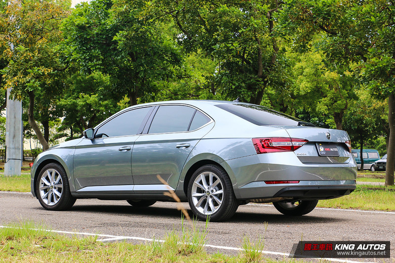 【Why Buy?】《Škoda Superb 2.0 TDI》值得購買的理由? 【Why Buy?】《Škoda Superb 2.0 TDI》值得購買的理由?