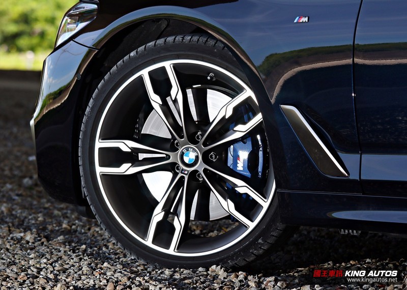功高卻不震主—《BMW M550i xDrive》試駕報導 功高卻不震主—《BMW M550i xDrive》試駕報導