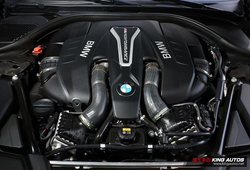 功高卻不震主—《BMW M550i xDrive》試駕報導 功高卻不震主—《BMW M550i xDrive》試駕報導