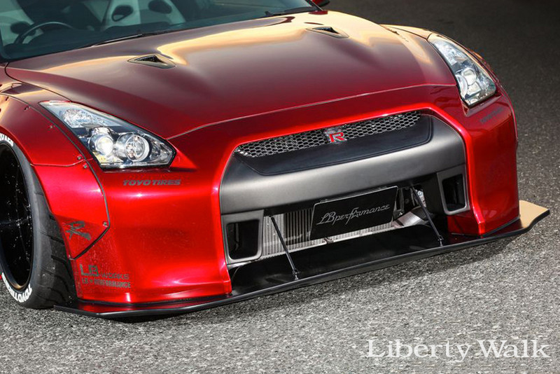 東瀛戰神更添視覺暴力 LB Performance操刀《Nissan GT-R》再現寬體魅力 東瀛戰神更添視覺暴力 LB Performance操刀《Nissan GT-R》再現寬體魅力