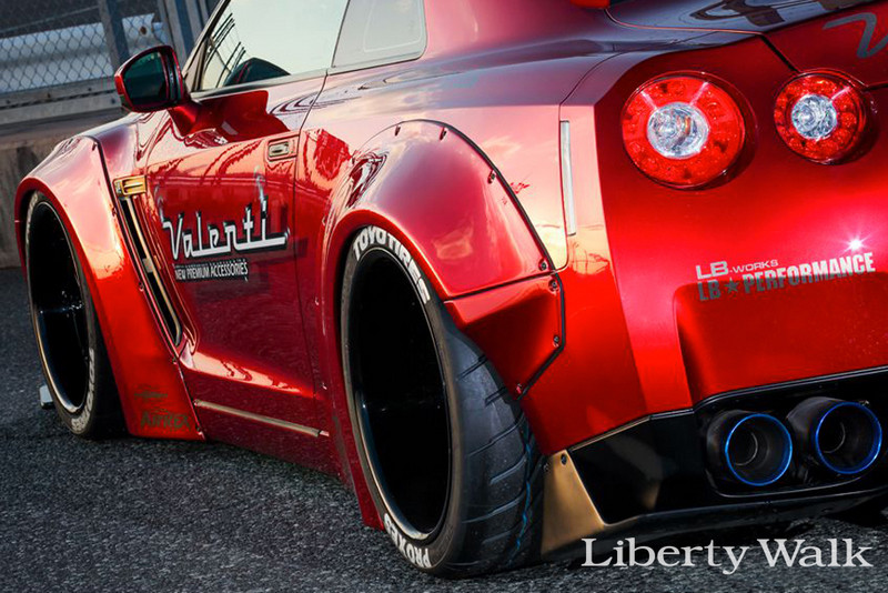 東瀛戰神更添視覺暴力 LB Performance操刀《Nissan GT-R》再現寬體魅力 東瀛戰神更添視覺暴力 LB Performance操刀《Nissan GT-R》再現寬體魅力