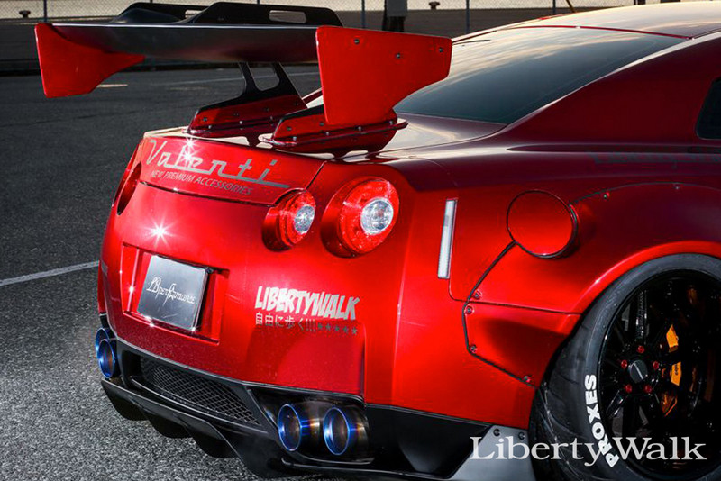 東瀛戰神更添視覺暴力 LB Performance操刀《Nissan GT-R》再現寬體魅力 東瀛戰神更添視覺暴力 LB Performance操刀《Nissan GT-R》再現寬體魅力