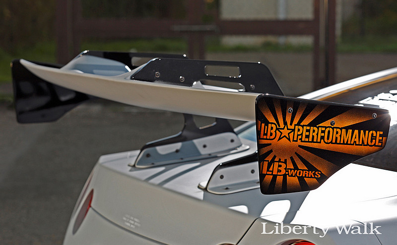東瀛戰神更添視覺暴力 LB Performance操刀《Nissan GT-R》再現寬體魅力 東瀛戰神更添視覺暴力 LB Performance操刀《Nissan GT-R》再現寬體魅力
