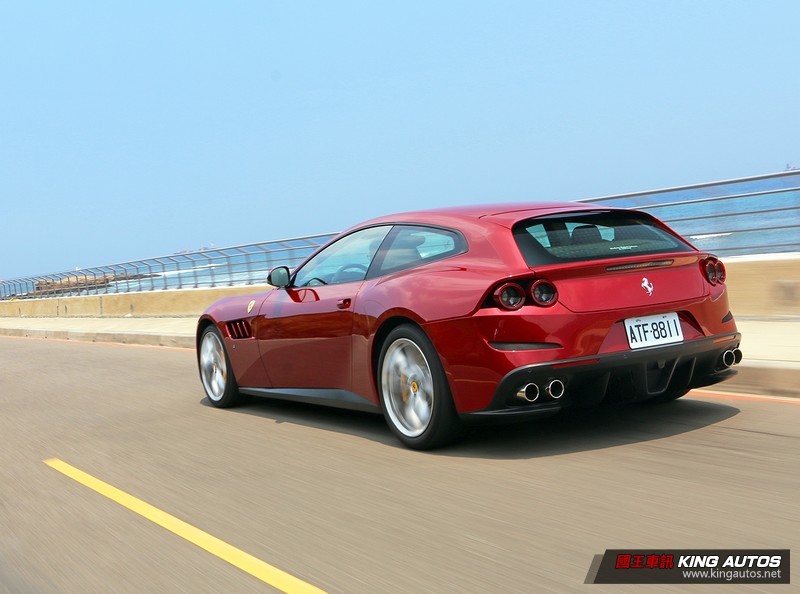 感受喘息與脈動─《Ferrari GTC4Lusso T》試駕報導 感受喘息與脈動─《Ferrari GTC4Lusso T》試駕報導