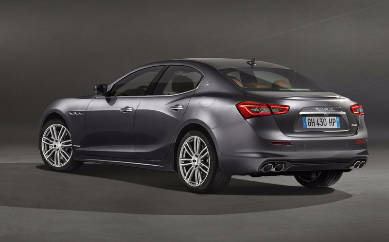 小針美容升級矩陣式LED頭燈 小改款《Maserati Ghibli》成都車展搶先發表 小針美容升級矩陣式LED頭燈 小改款《Maserati Ghibli》成都車展搶先發表