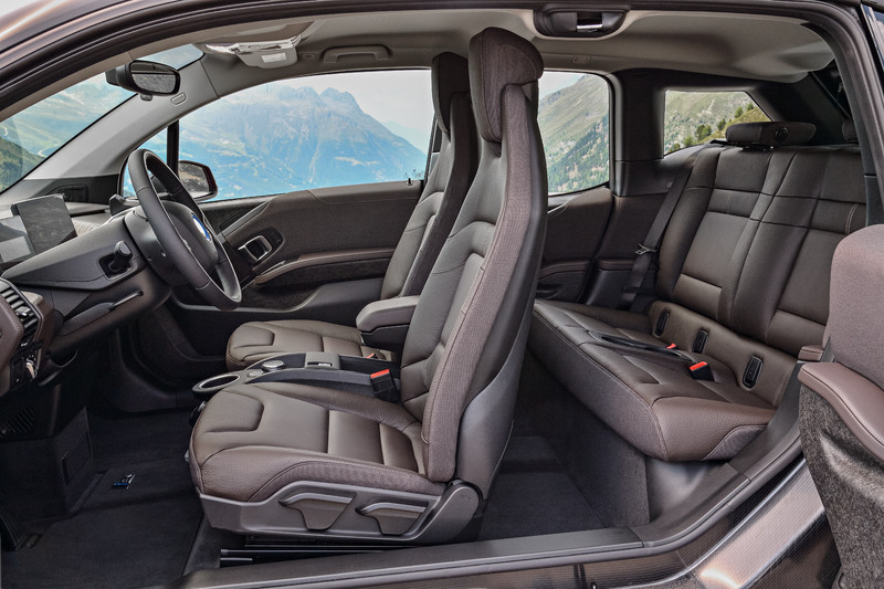 《BMW》發表小改款《i3》電動車 運動版《i3s》加入車系陣容 《BMW》發表小改款《i3》電動車 運動版《i3s》加入車系陣容