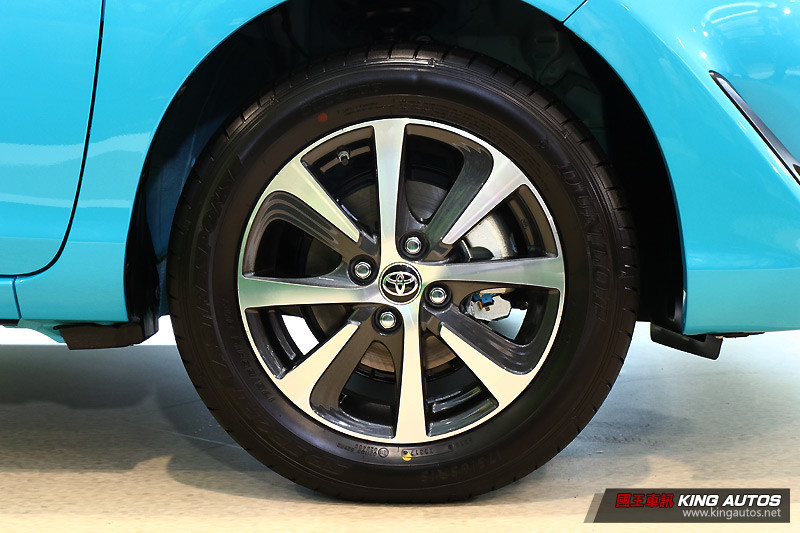推廣油電車直降7萬 二度改款《Toyota Prius c》79.9萬親民搶市 推廣油電車直降7萬 二度改款《Toyota Prius c》79.9萬親民搶市