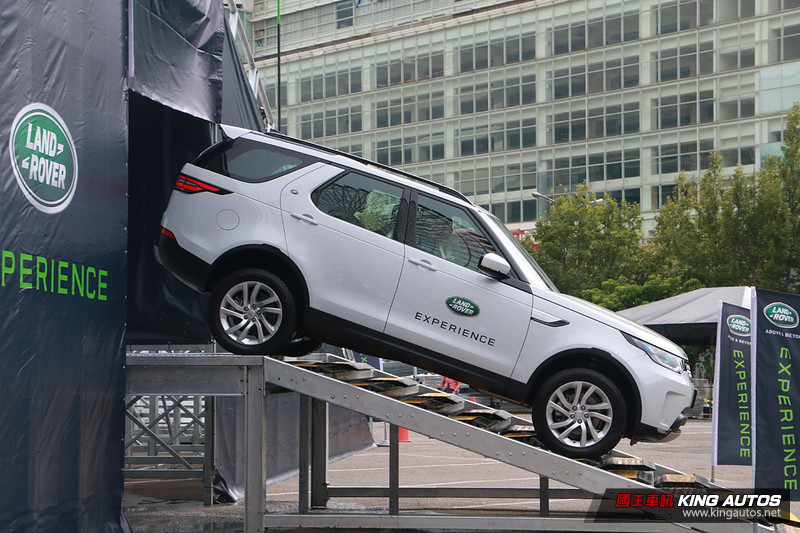 維持預售價 《Land Rover Discovery》4車型349萬元起登陸臺灣 維持預售價 《Land Rover Discovery》4車型349萬元起登陸臺灣