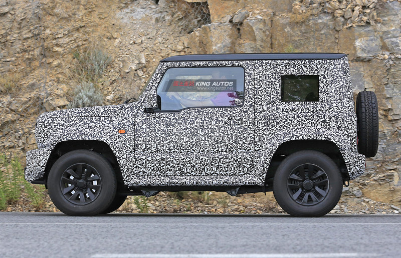 向經典致敬? 全新第4代《Suzuki Jimny》偽裝車首度現身 向經典致敬? 全新第4代《Suzuki Jimny》偽裝車首度現身