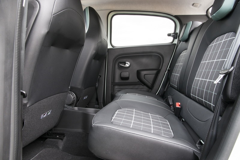 《Renault Twingo Iconic》旗艦姿態英國登場 《Renault Twingo Iconic》旗艦姿態英國登場
