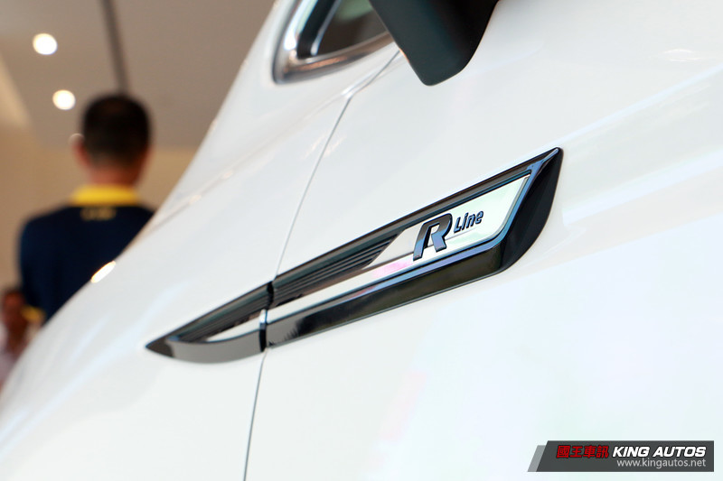 330 TDI與R-Line同步現身 2018年式《Volkswagen Touran》108.8萬起發表上市 330 TDI與R-Line同步現身 2018年式《Volkswagen Touran》108.8萬起發表上市