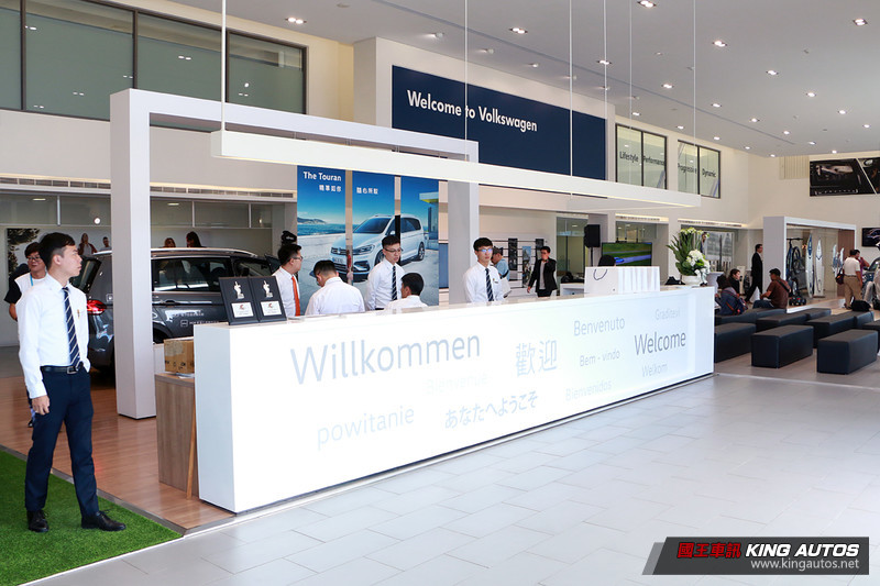 330 TDI與R-Line同步現身 2018年式《Volkswagen Touran》108.8萬起發表上市 330 TDI與R-Line同步現身 2018年式《Volkswagen Touran》108.8萬起發表上市