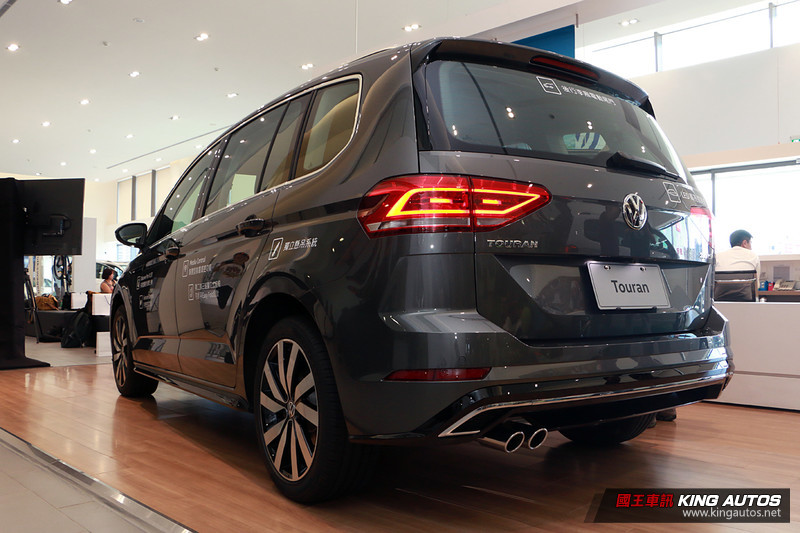 330 TDI與R-Line同步現身 2018年式《Volkswagen Touran》108.8萬起發表上市 330 TDI與R-Line同步現身 2018年式《Volkswagen Touran》108.8萬起發表上市