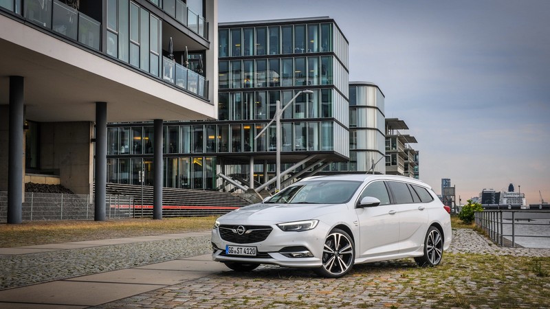 《Opel Insignia》全新2.0升BiTurbo旗艦柴油動力報到 《Opel Insignia》全新2.0升BiTurbo旗艦柴油動力報到