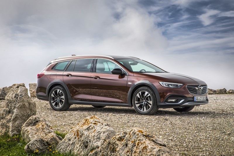 《Opel Insignia》全新2.0升BiTurbo旗艦柴油動力報到 《Opel Insignia》全新2.0升BiTurbo旗艦柴油動力報到