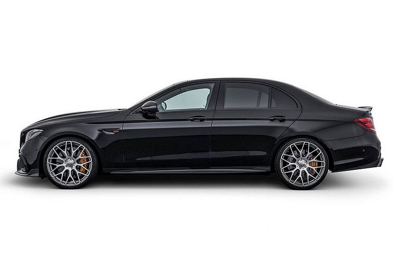 新一代博速火箭跑房 《Mercedes-AMG E 63》化身Brabus 700就是猛發700hp豪力 新一代博速火箭跑房 《Mercedes-AMG E 63》化身Brabus 700就是猛發700hp豪力
