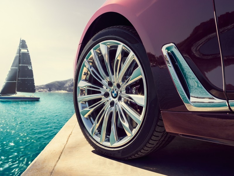 偕同芬蘭船廠精工合作 《BMW》打造客製化《M760Li xDrive V12 Excellence》 偕同芬蘭船廠精工合作 《BMW》打造客製化《M760Li xDrive V12 Excellence》
