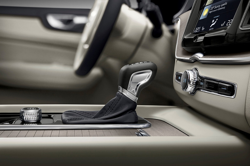 《Volvo XC60》預售起跑 225萬元起5車型先行 《Volvo XC60》預售起跑 225萬元起5車型先行
