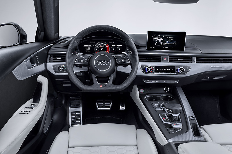 性能旅行車傳奇 全新《Audi RS 4 Avant》現身法蘭克福車展 性能旅行車傳奇 全新《Audi RS 4 Avant》現身法蘭克福車展