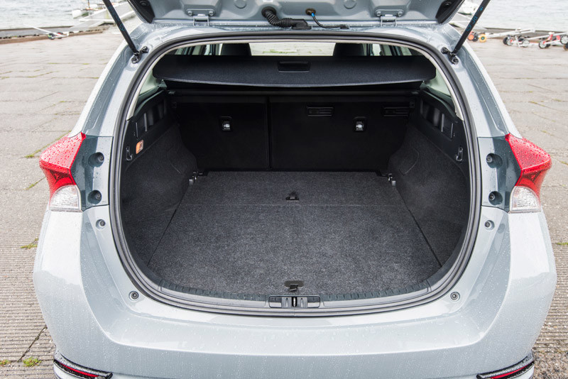 《Toyota Auris Touring Sports Freestyle》跨界外衣穿上身 《Toyota Auris Touring Sports Freestyle》跨界外衣穿上身
