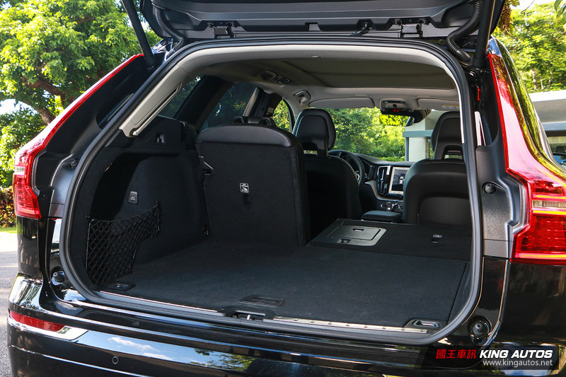 有了他,又何須再顧盼─《Volvo XC60 T6 Inscription》試駕報導 有了他,又何須再顧盼─《Volvo XC60 T6 Inscription》試駕報導