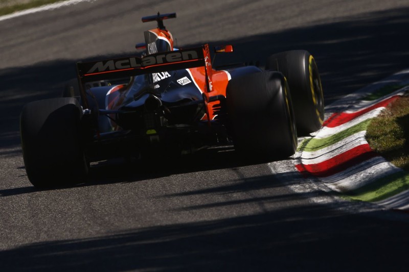 確定與《Honda》分手 《McLaren》與《Renault》簽下三年F1引擎供應合約 確定與《Honda》分手 《McLaren》與《Renault》簽下三年F1引擎供應合約