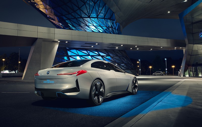 預覽《BMW》電能概念 《X7 iPerformance》&《i Vision Dynamics》法蘭克福連袂登場 預覽《BMW》電能概念 《X7 iPerformance》&《i Vision Dynamics》法蘭克福連袂登場