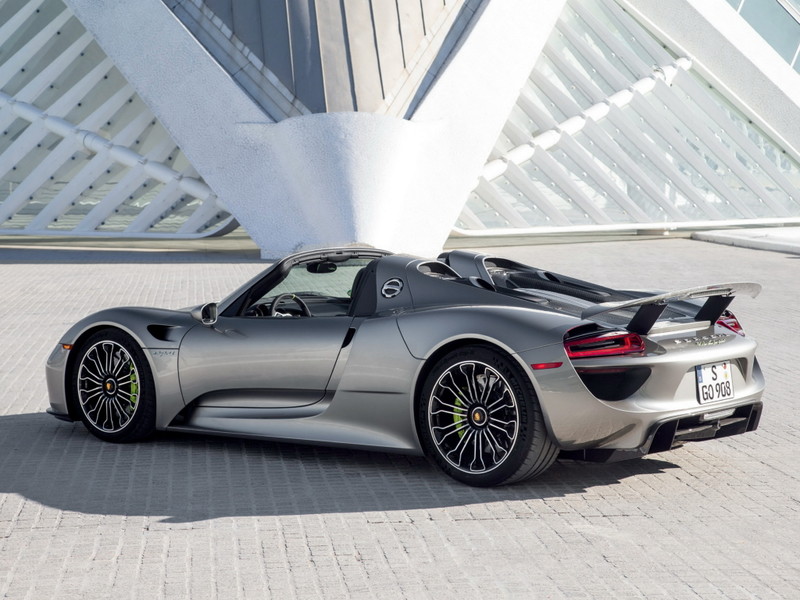 等待電池技術突破性發展 《Porsche 918 Spyder》後繼車還需等十年 等待電池技術突破性發展 《Porsche 918 Spyder》後繼車還需等十年