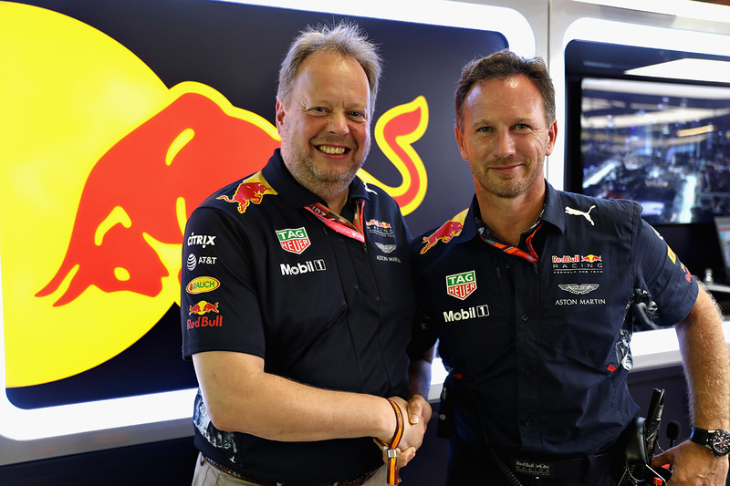 《Aston Martin》冠名 《Red Bull Racing》2018年更名《Aston Martin Red Bull 《Aston Martin》冠名 《Red Bull Racing》2018年更名《Aston Martin Red Bull