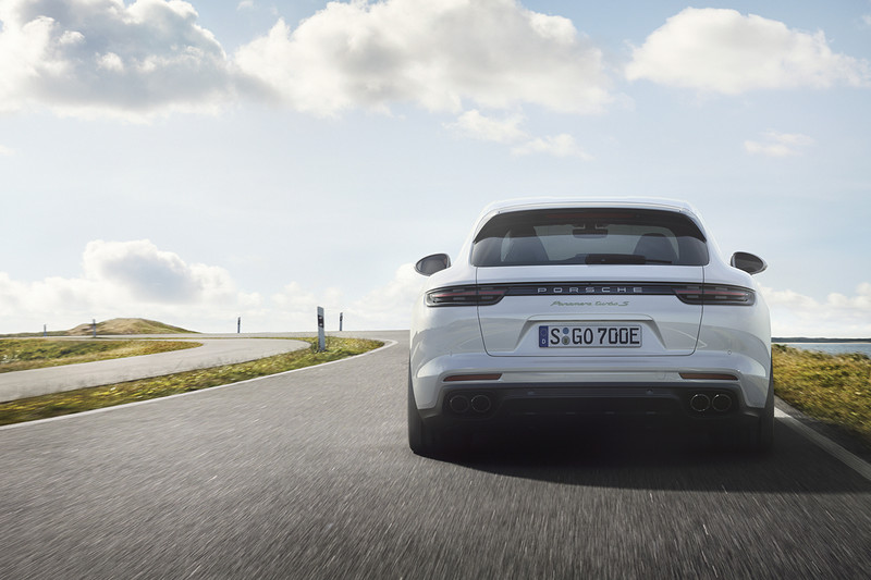 《Porsche Panamera Turbo E-Hybrid Sport Turismo》亮相 身懷680匹馬力化身最強旅行 《Porsche Panamera Turbo E-Hybrid Sport Turismo》亮相 身懷680匹馬力化身最強旅行