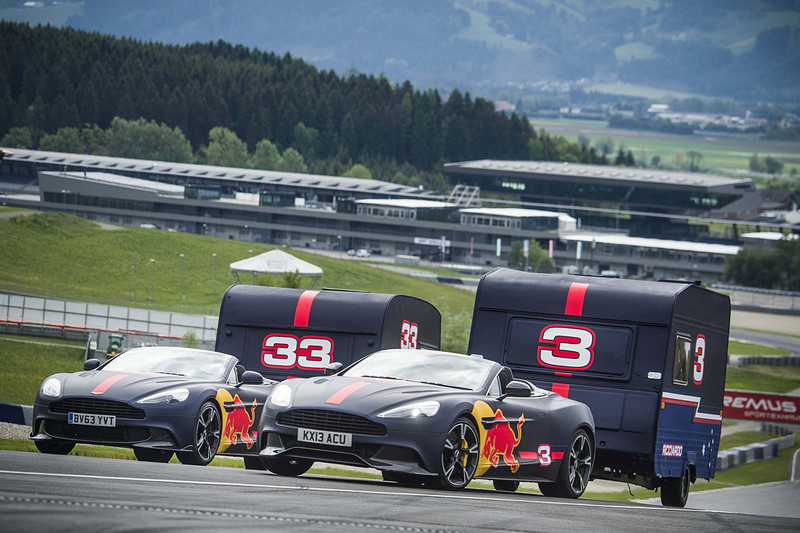 《Aston Martin》冠名 《Red Bull Racing》2018年更名《Aston Martin Red Bull 《Aston Martin》冠名 《Red Bull Racing》2018年更名《Aston Martin Red Bull