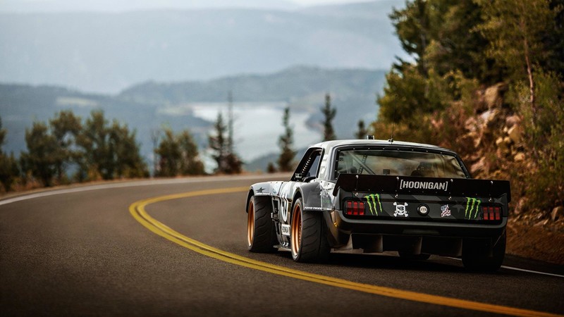 甩尾神獸再進化 Ken Block攜1,400hp《Hoonicorn Mustang》完甩派克峰 甩尾神獸再進化 Ken Block攜1,400hp《Hoonicorn Mustang》完甩派克峰