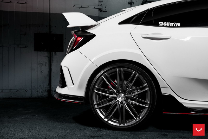 專為《Honda Civic Type R》準備? Vossen發表最新VFS系列旋壓鍛造輪圈 專為《Honda Civic Type R》準備? Vossen發表最新VFS系列旋壓鍛造輪圈