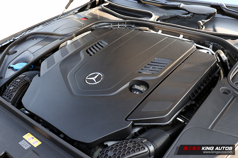 拼豪氣! 小改款《Mercedes-Benz S-Class》428萬元起磅礡登台 拼豪氣! 小改款《Mercedes-Benz S-Class》428萬元起磅礡登台