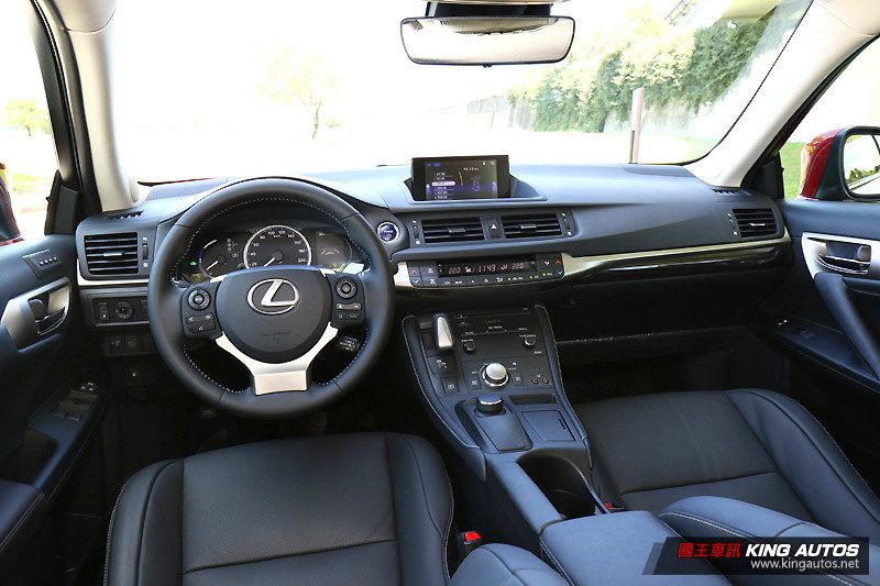 進階豪華入門選 ─ 小改款《Lexus CT 200h》豪華版試駕 進階豪華入門選 ─ 小改款《Lexus CT 200h》豪華版試駕