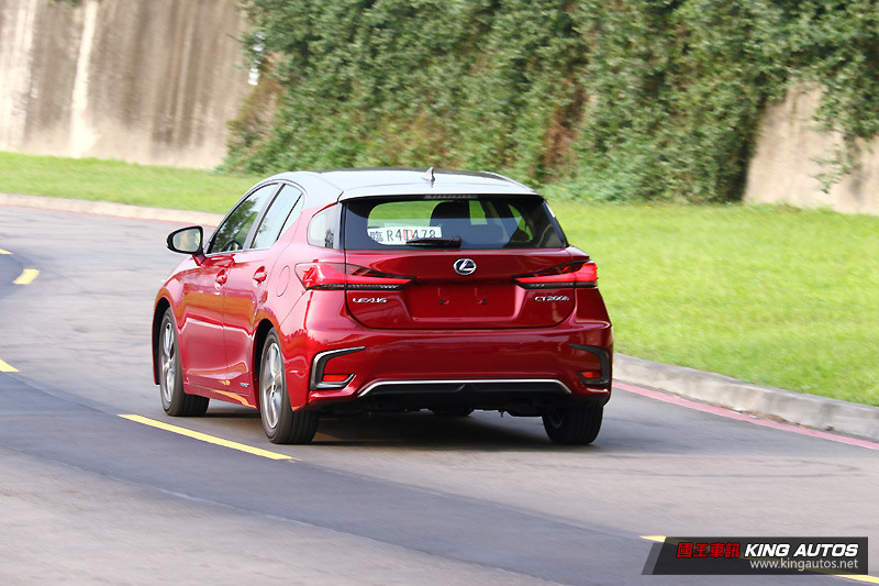 進階豪華入門選 ─ 小改款《Lexus CT 200h》豪華版試駕 進階豪華入門選 ─ 小改款《Lexus CT 200h》豪華版試駕
