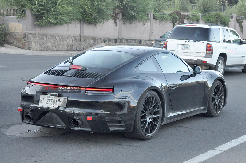 新世代《Porsche 911》測試車再度現蹤 首見數位儀錶板 新世代《Porsche 911》測試車再度現蹤 首見數位儀錶板