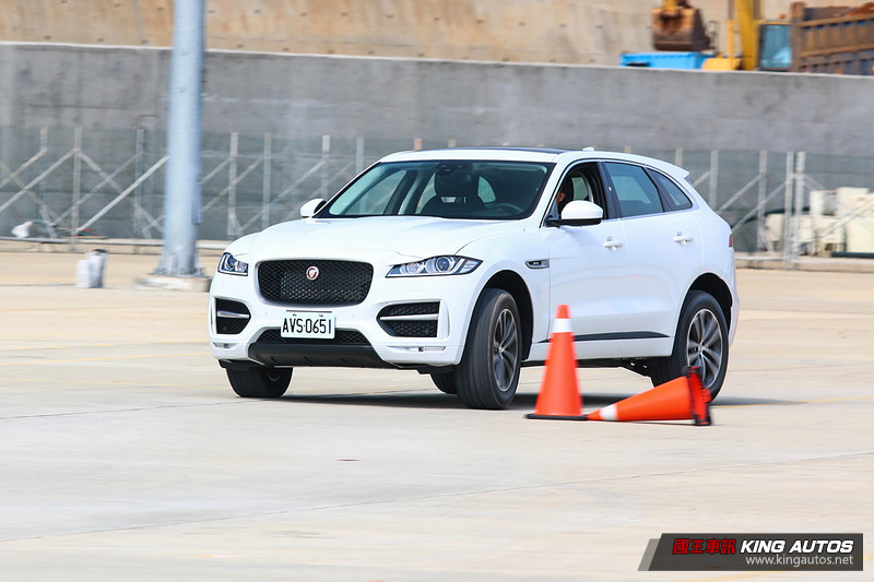 減重更靈巧─《Jaguar F-Pace R-Sport 25t RWD》麗寶卡丁車場淺嘗試駕 減重更靈巧─《Jaguar F-Pace R-Sport 25t RWD》麗寶卡丁車場淺嘗試駕