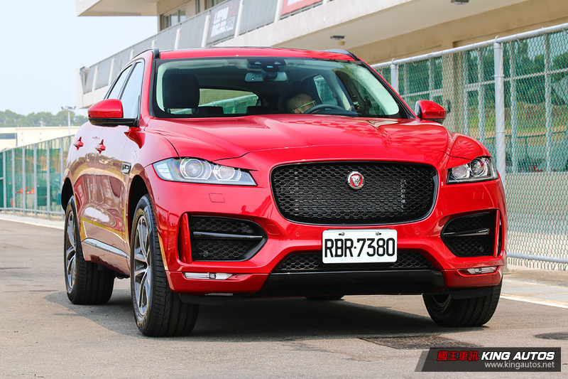 減重更靈巧─《Jaguar F-Pace R-Sport 25t RWD》麗寶卡丁車場淺嘗試駕 減重更靈巧─《Jaguar F-Pace R-Sport 25t RWD》麗寶卡丁車場淺嘗試駕