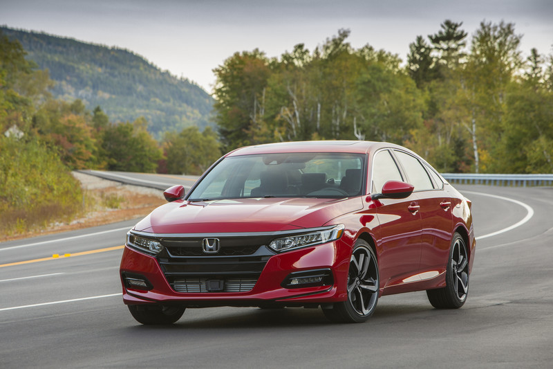 房車形鋼砲心 《Honda Accord》與《Civic Type R》的引擎差異 房車形鋼砲心 《Honda Accord》與《Civic Type R》的引擎差異