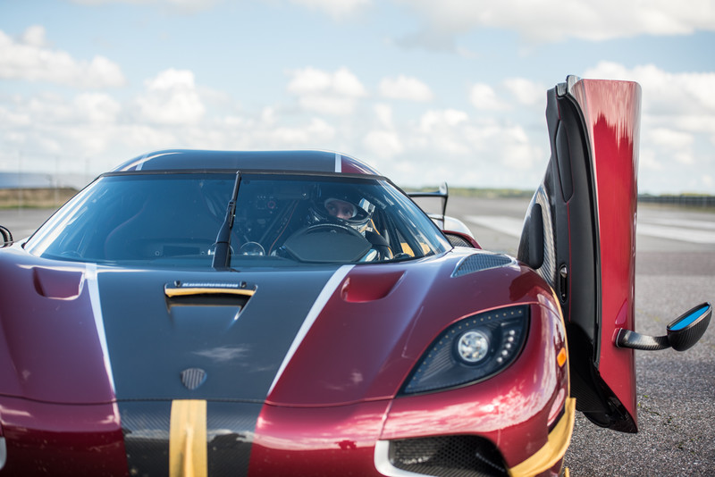 紀錄破壞者 《Koenigsegg Agera RS》粉碎《Bugatti Chiron》0-400-0加速紀錄 紀錄破壞者 《Koenigsegg Agera RS》粉碎《Bugatti Chiron》0-400-0加速紀錄
