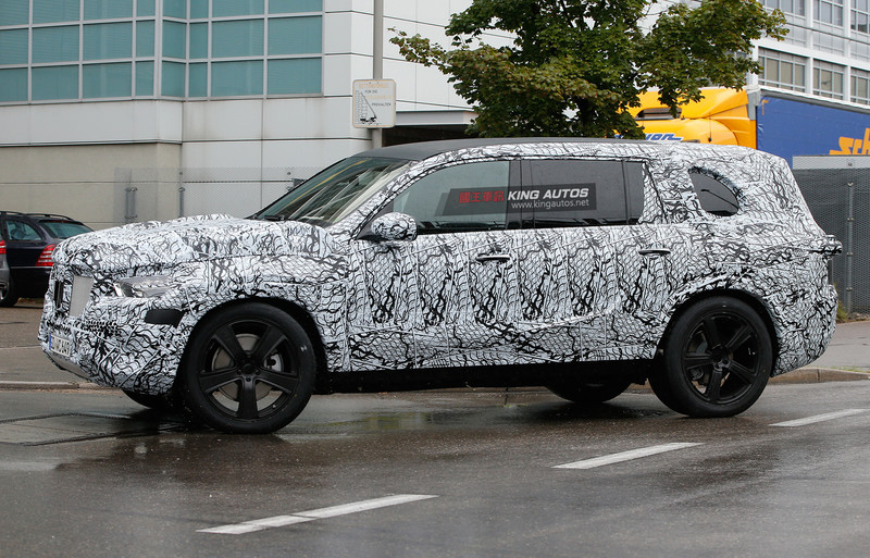瞄準BMW X7無誤! 新世代《Mercedes-Benz GLS》偽裝車首度曝光 瞄準BMW X7無誤! 新世代《Mercedes-Benz GLS》偽裝車首度曝光